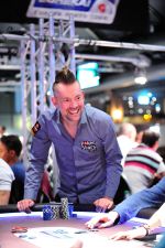 2016-29-9_eureka_poker_tour_hamburg_main_event_day_1b_george_danzer__tomas_stacha_10sta_3925